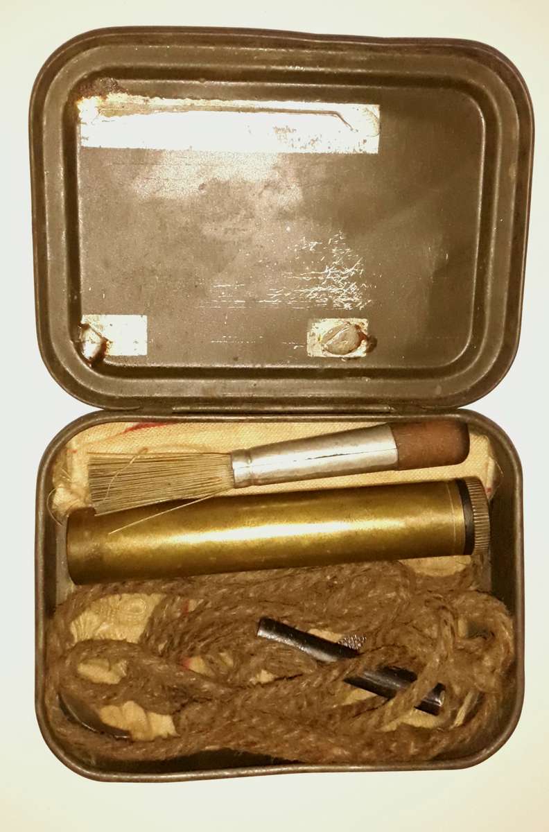 WW2 and Malayan Emergency M617 British Rifle Cleaning Kit