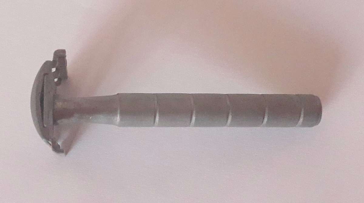 Vintage South African Made Lion Safety Razor