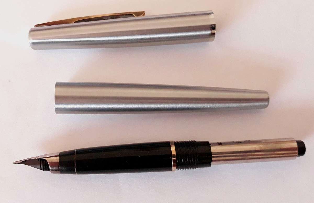 Vintage Sheaffer Stylist 444 Fountain Pen