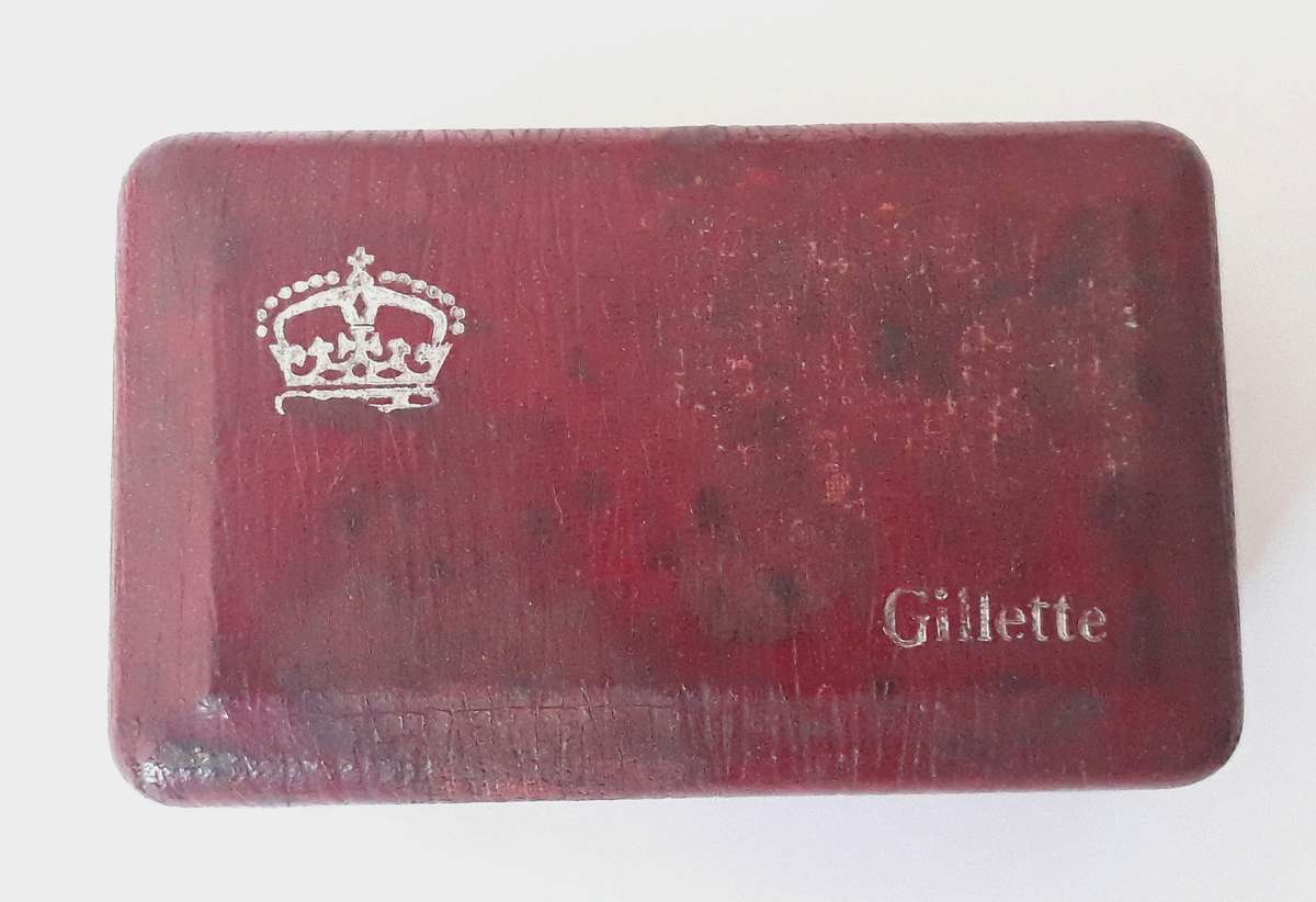 Vintage Gillette British No 58 Safety Razor With 1953 Coronation Case