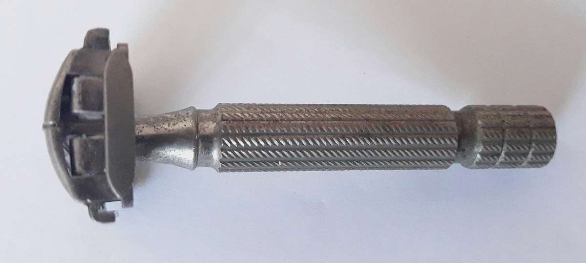 Vintage Gillette British No 58 Safety Razor With 1953 Coronation Case