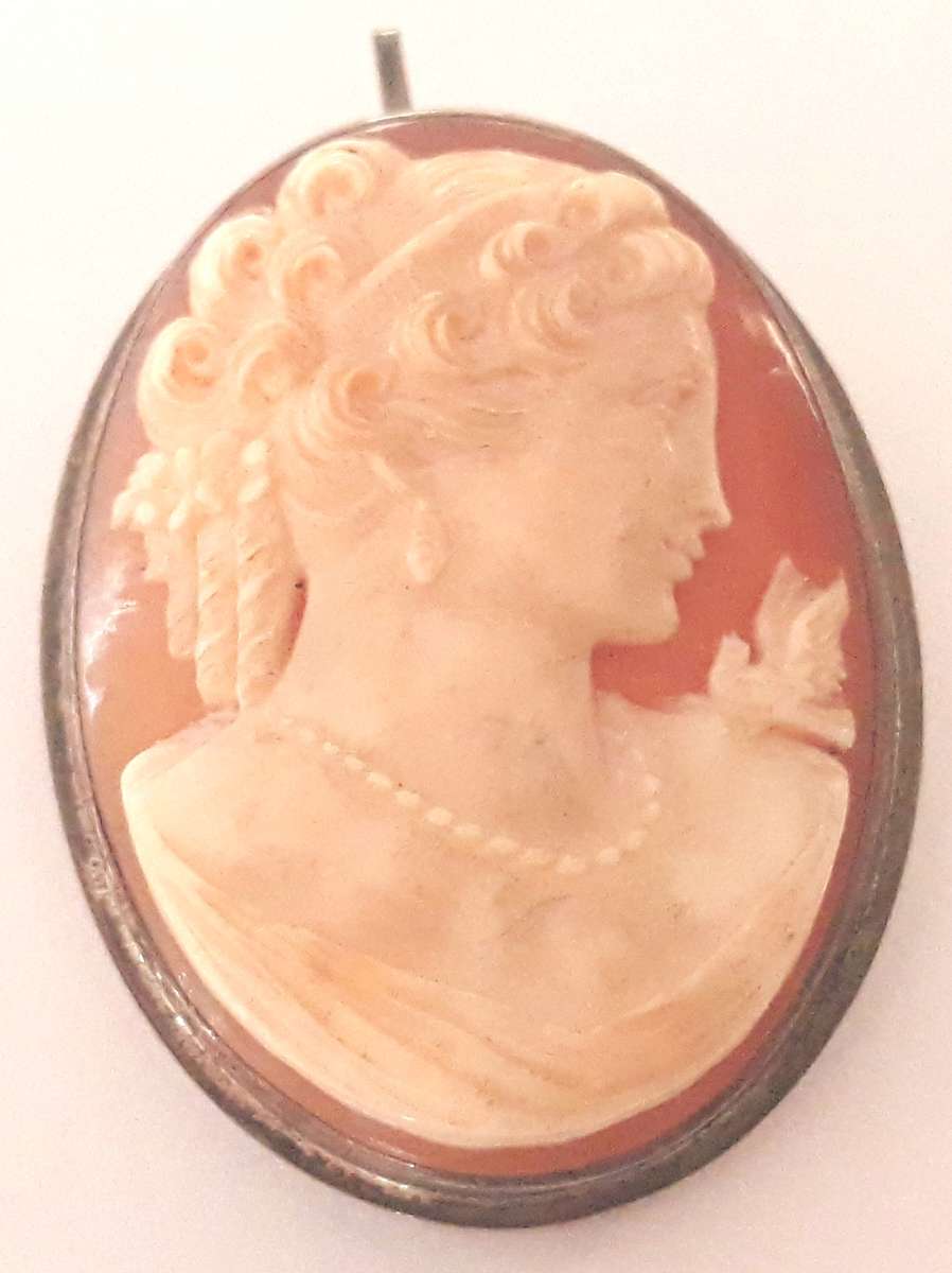 Vintage Sterling Silver Cameo Brooch