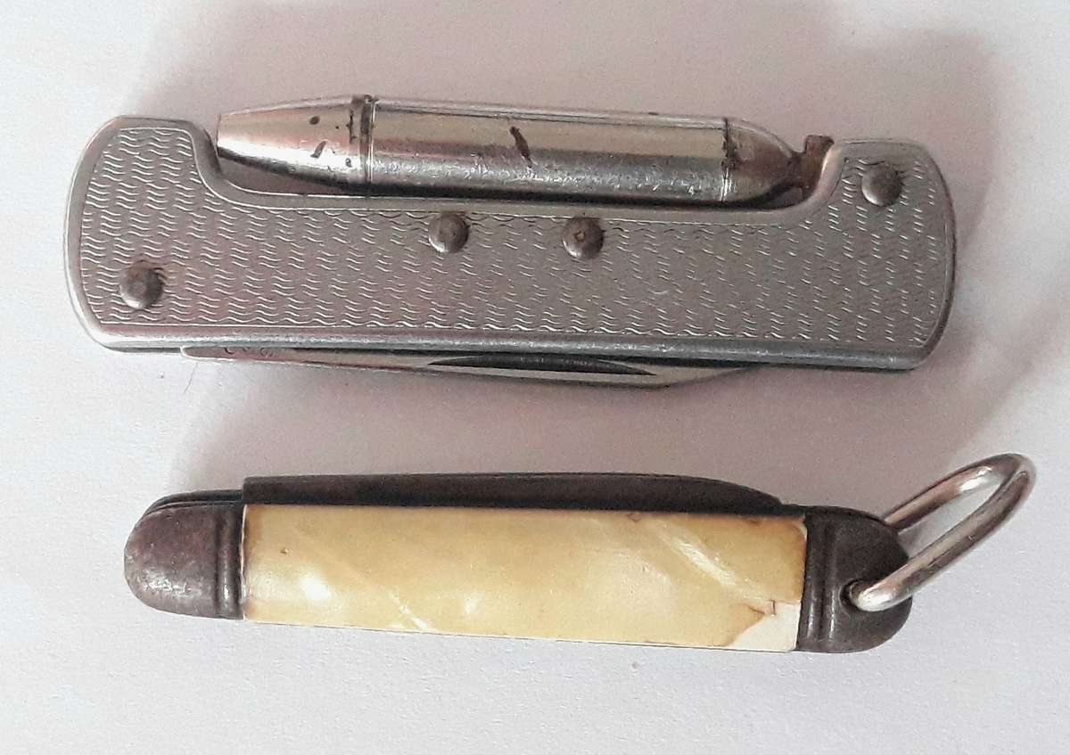 Vintage Richards Sheffield Mini Pocket Knives