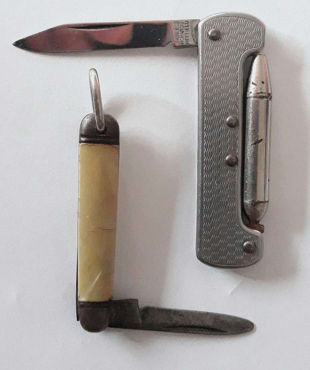 Vintage Richards Sheffield Mini Pocket Knives