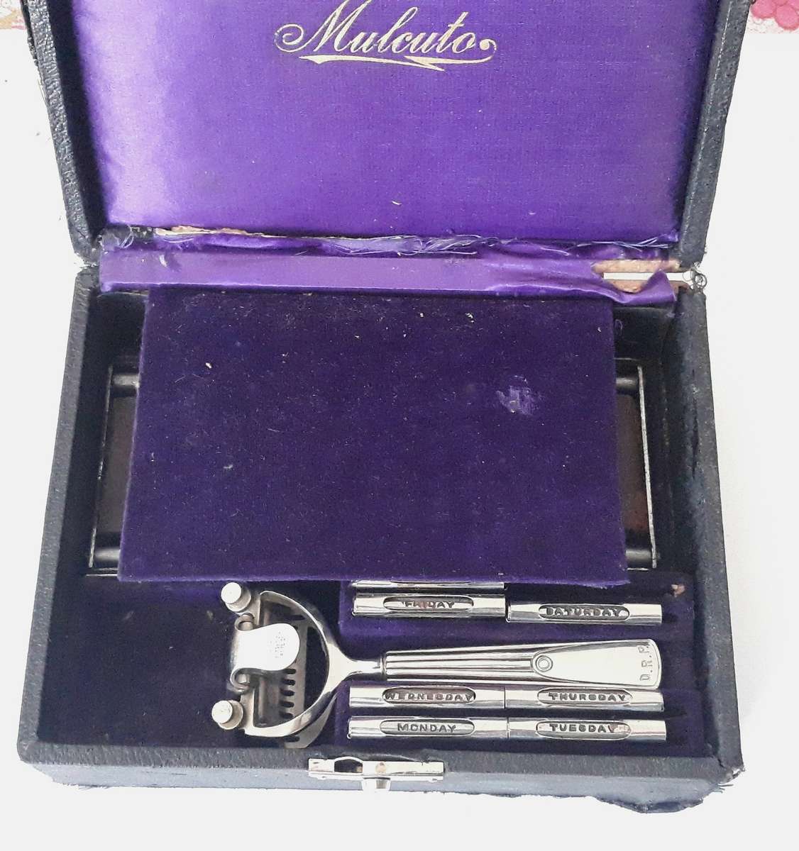Vintage German Made Mulcuto Seven Day Single Edged Razor Set