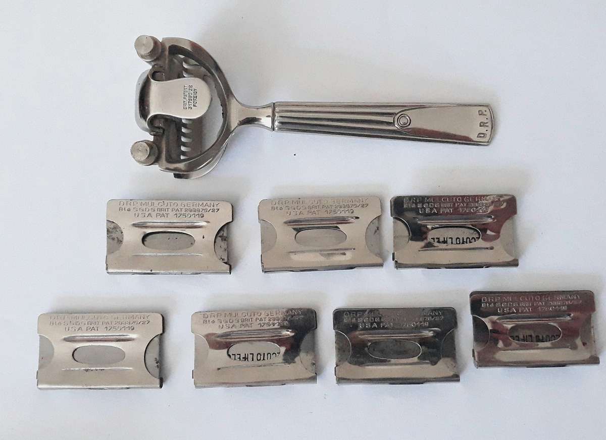 Vintage German Made Mulcuto Seven Day Single Edged Razor Set