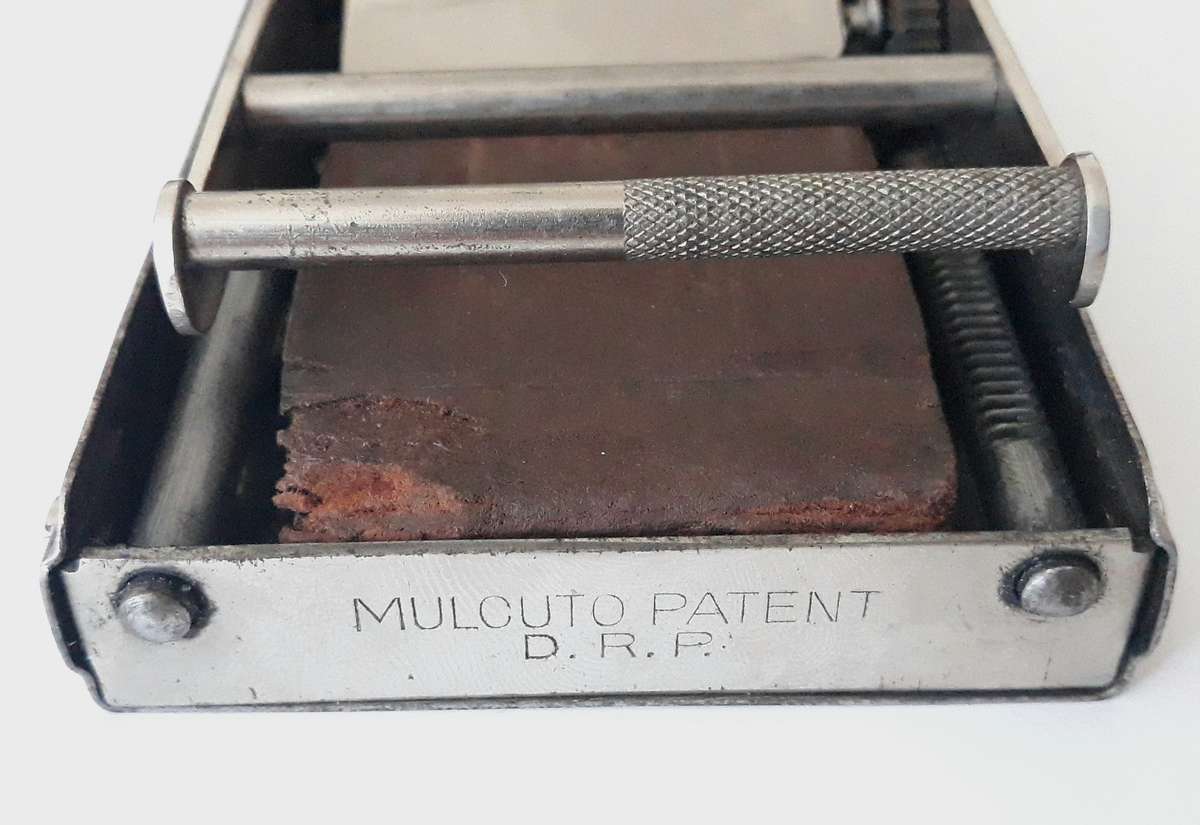 Vintage German Made Mulcuto Seven Day Single Edged Razor Set