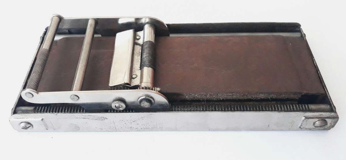 Vintage German Made Mulcuto Seven Day Single Edged Razor Set