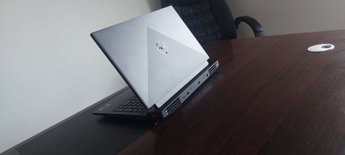 DELL G15 5515 GAMING LAPTOP. I7 12GEN. *BEAST*