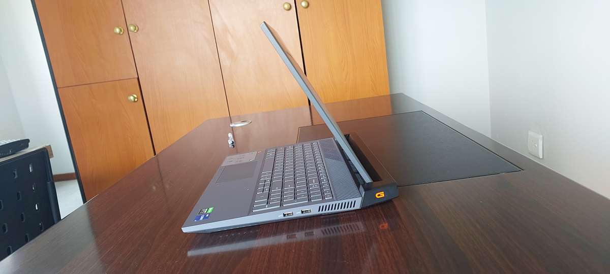 DELL G15 5515 GAMING LAPTOP. I7 12GEN. *BEAST*