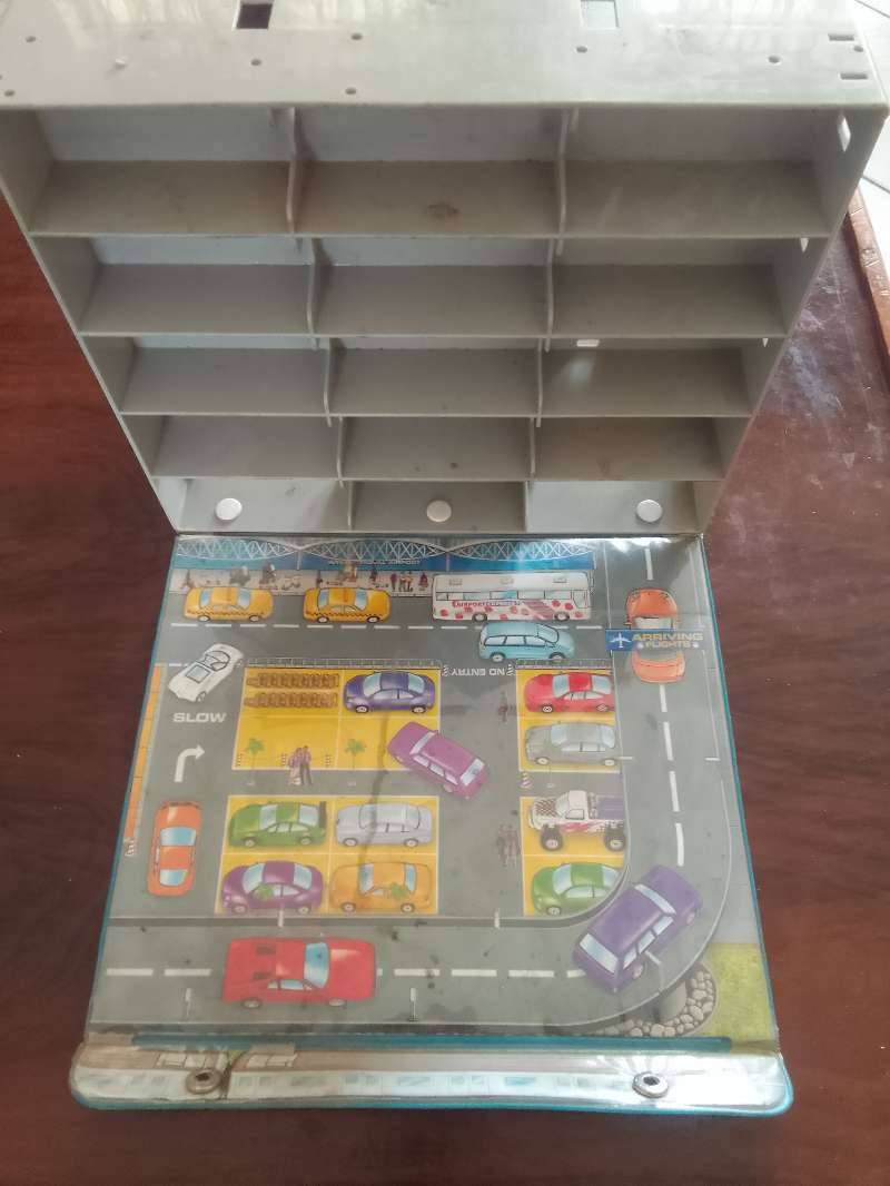 Realtoy International Airport Toy Car Carrying Case