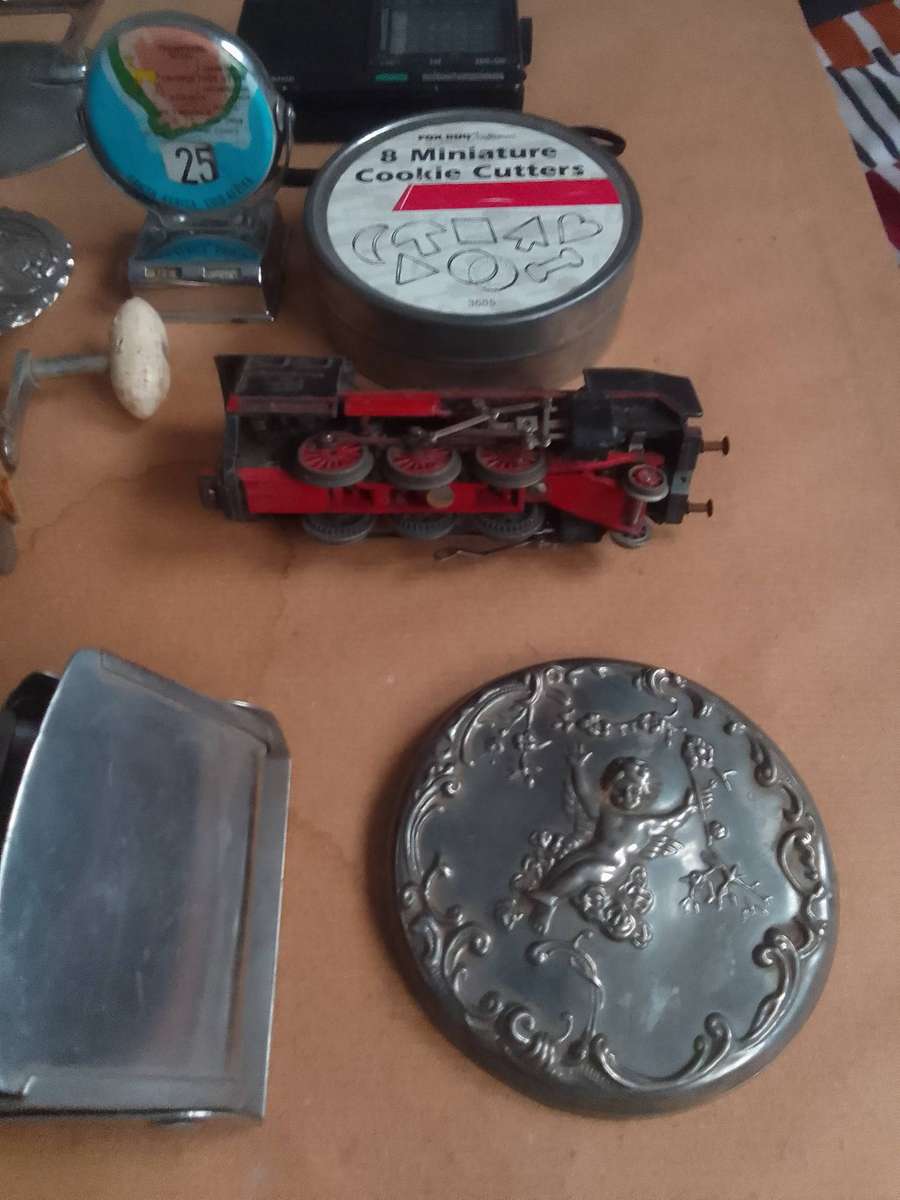 Vintage Collectables with some rare SAS SAR Items