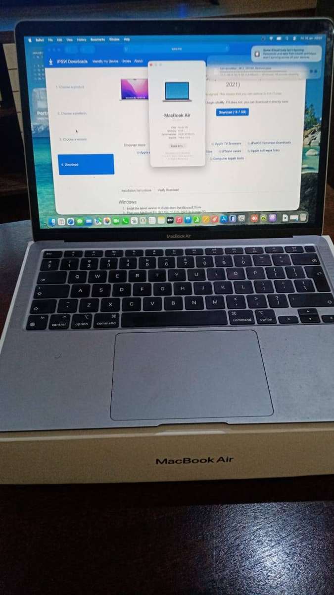 A2337 MacBook Air M1 (2020)