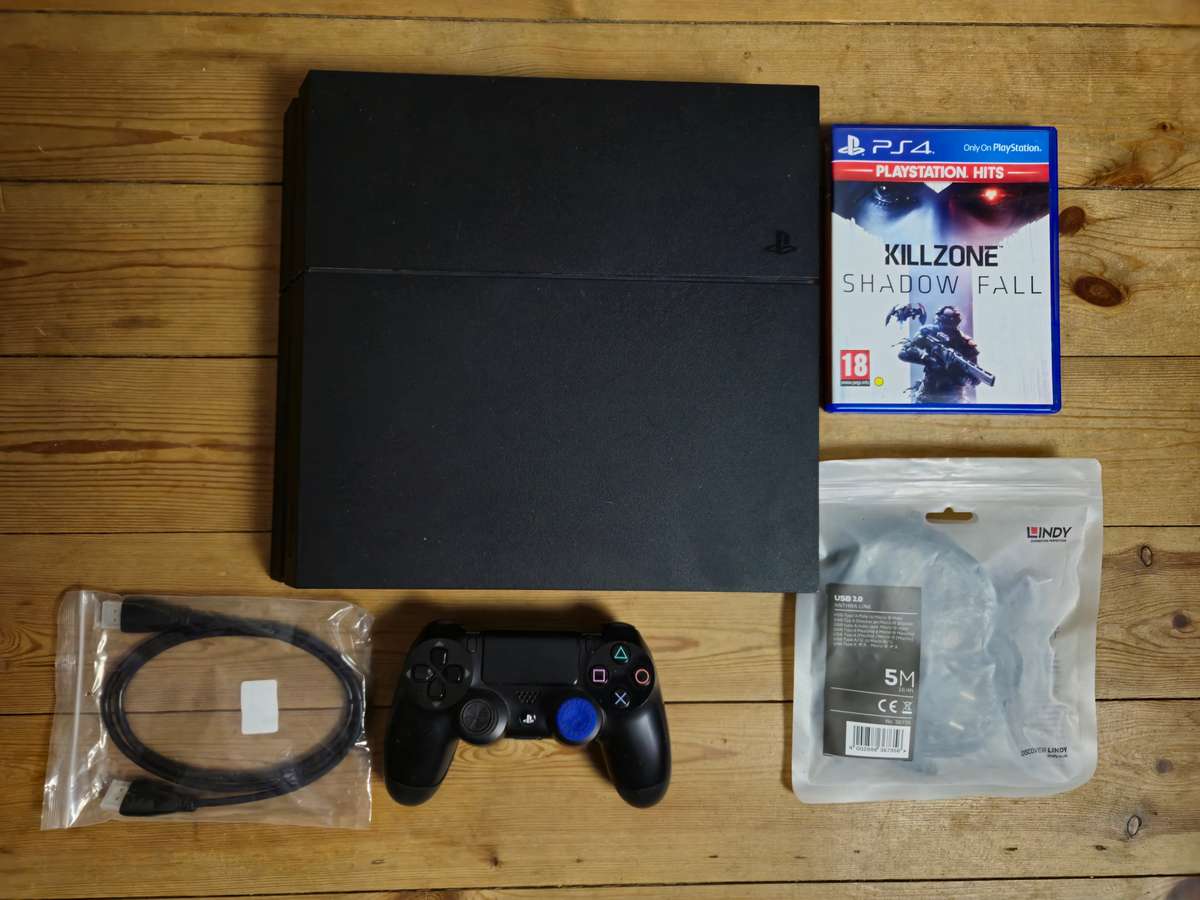 PlayStation 4 1TB Bundle (Read Description)