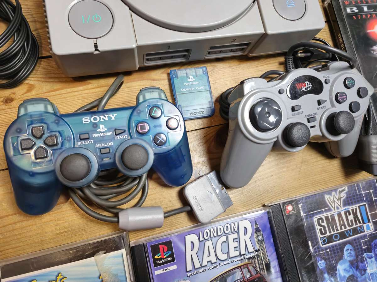 PlayStation 1 Console Bundle - 21 Games (Original & Bootlegs) + Memory Card & Controllers!
