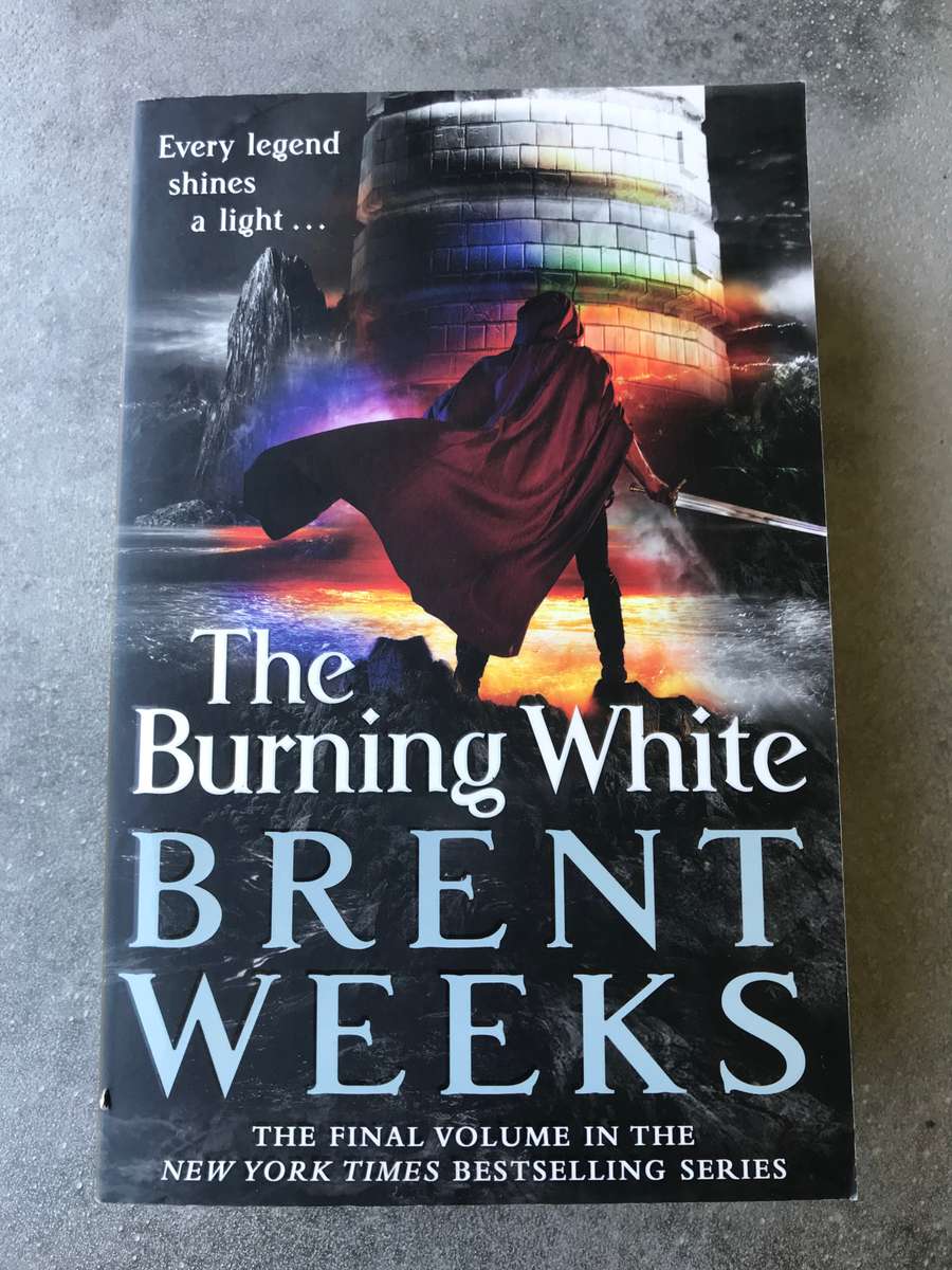 The Burning White (Lightbringer #5) by Brent Weeks [Paperback: Like New]