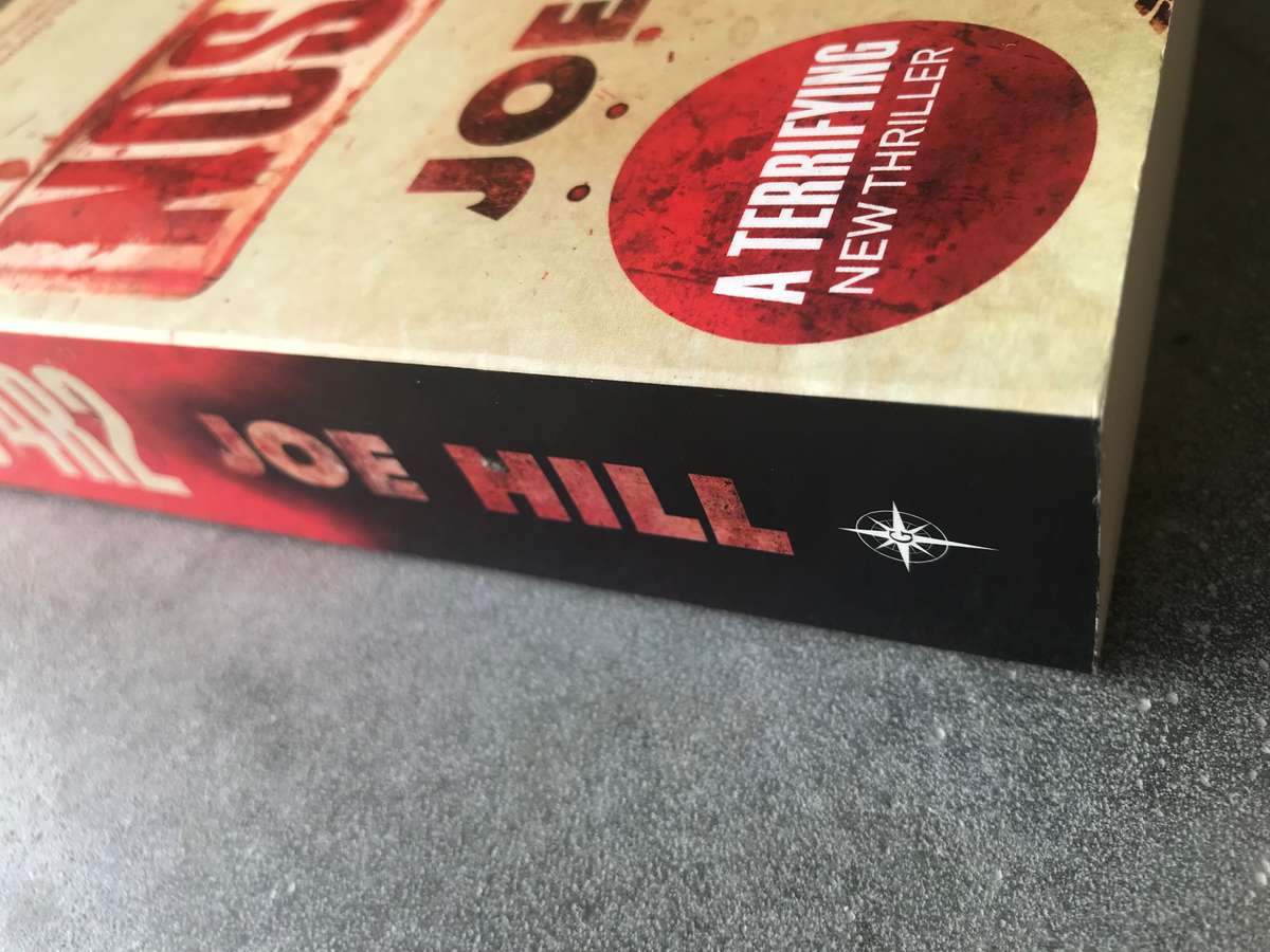 NOS4R2 by Joe Hill [Paperback: Like New]