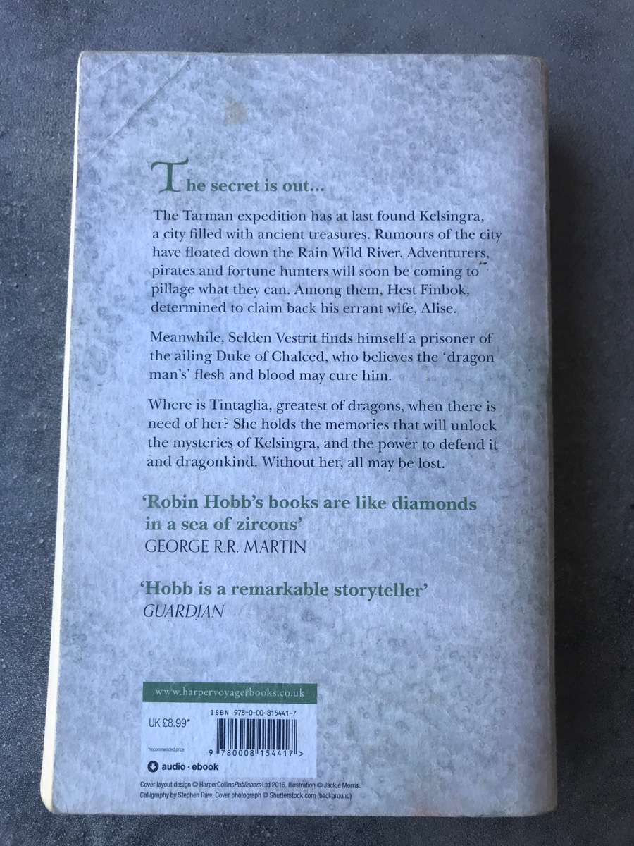City of Dragons (Rain Wild Chronicles #3) by Robin Hobb [Paperback: Very Good]
