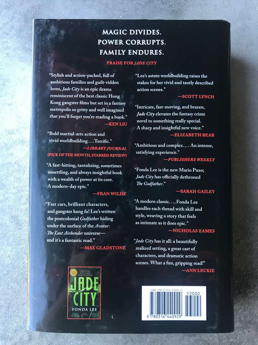 Jade War (Green Bone Saga #2) by Fonda Lee [Hardcover: Like New]