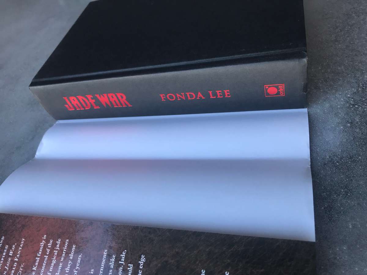 Jade War (Green Bone Saga #2) by Fonda Lee [Hardcover: Like New]