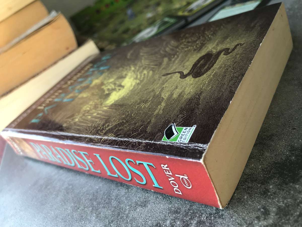 Paradise Lost by John Milton [Paperback: Very Good]