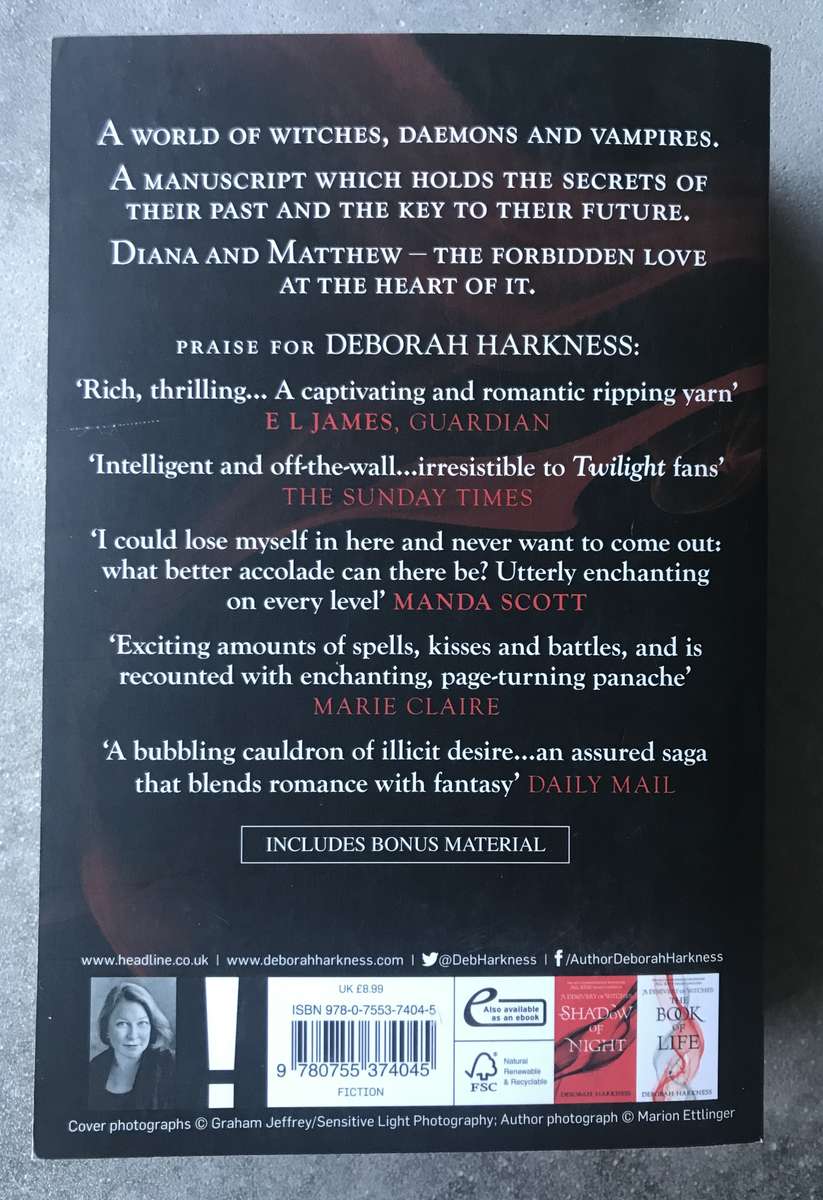 A Discovery of Witches (All Souls #1) by Deborah Harkness [Paperback: Excellent]