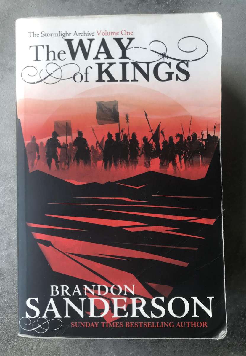 The Way of Kings (Stormlight Archive #1) by Brandon Sanderson [Paperback: Average]