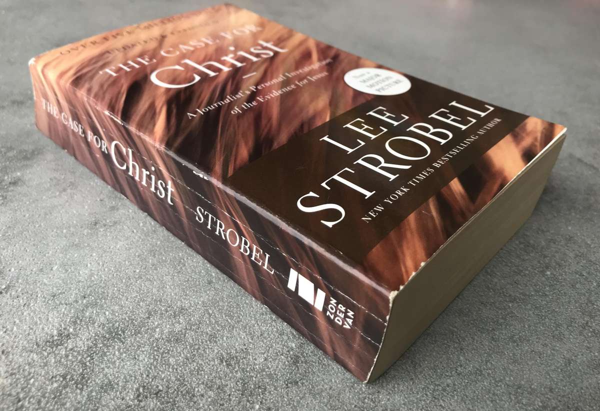 The Case for Christ by Lee Strobel [Paperback: Good]