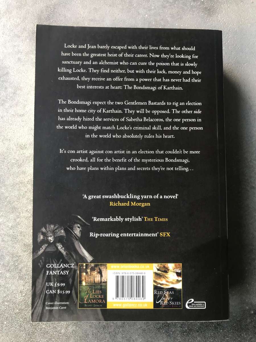 The Republic of Thieves (Gentleman Bastard #3) by Scott Lynch [Paperback: Like New]