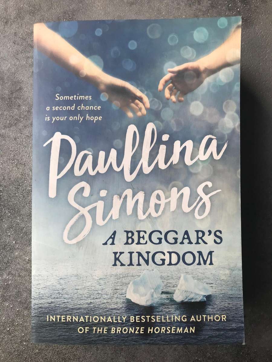 A Beggar's Kingdom (End of Forever #2) by Paullina Simons [Paperback: Like New]