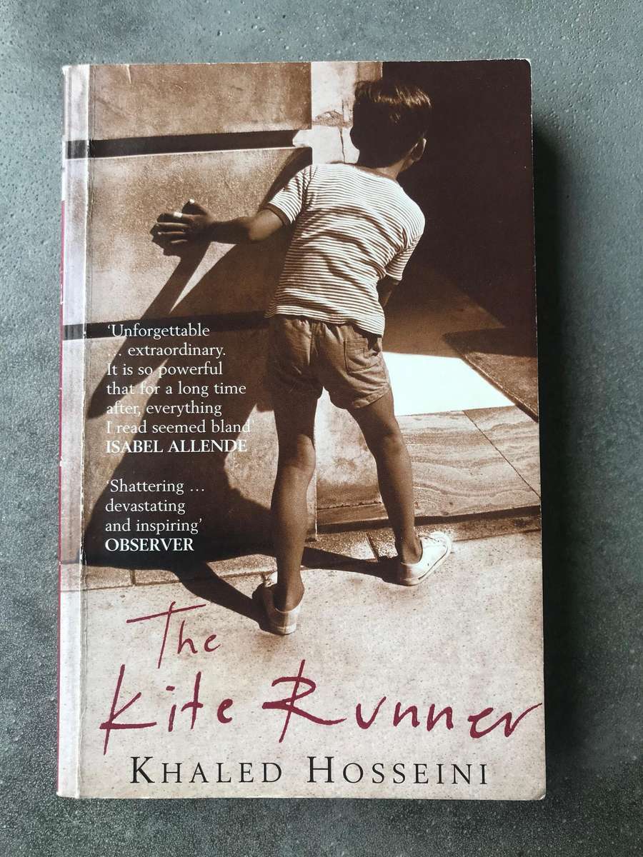 The Kite Runner by Khaled Hosseini [Paperback: Very Good]