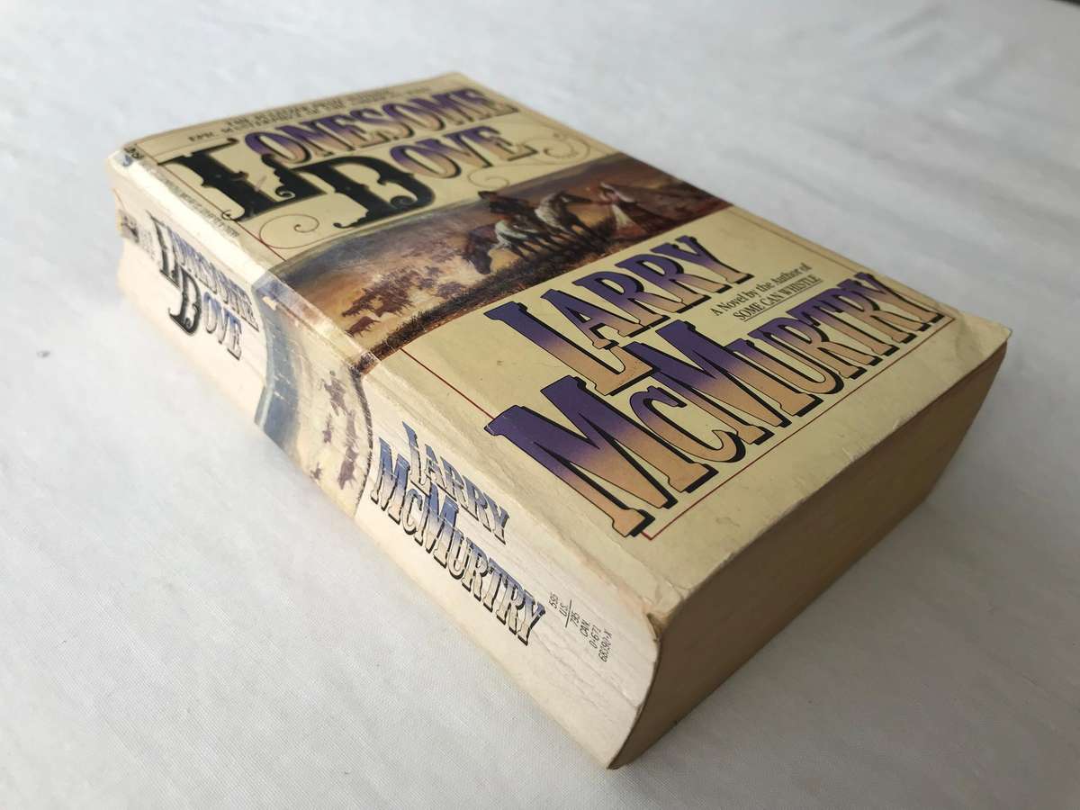 Lonesome Dove by Larry McMurtry [Paperback: Average]