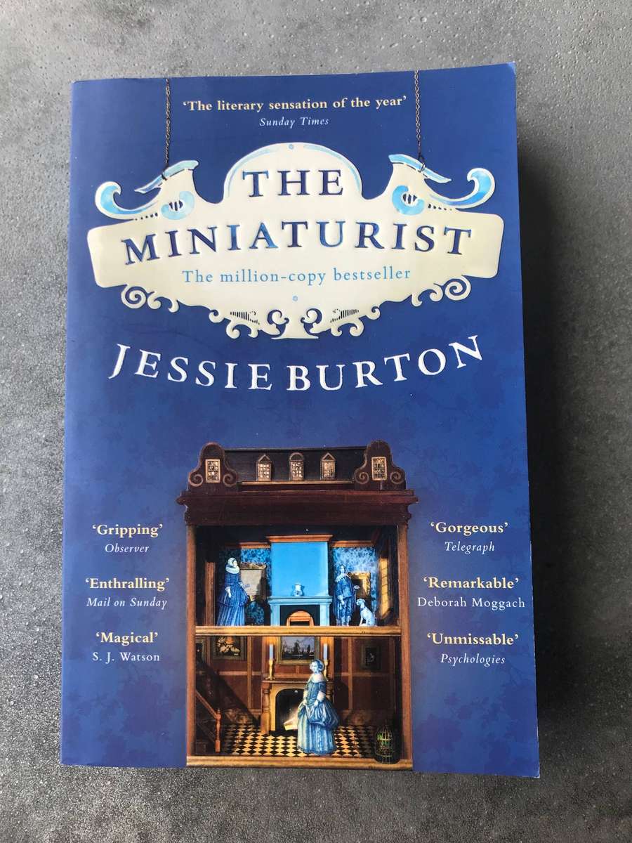 The Miniaturist by Jessie Burton [Paperback: Excellent]