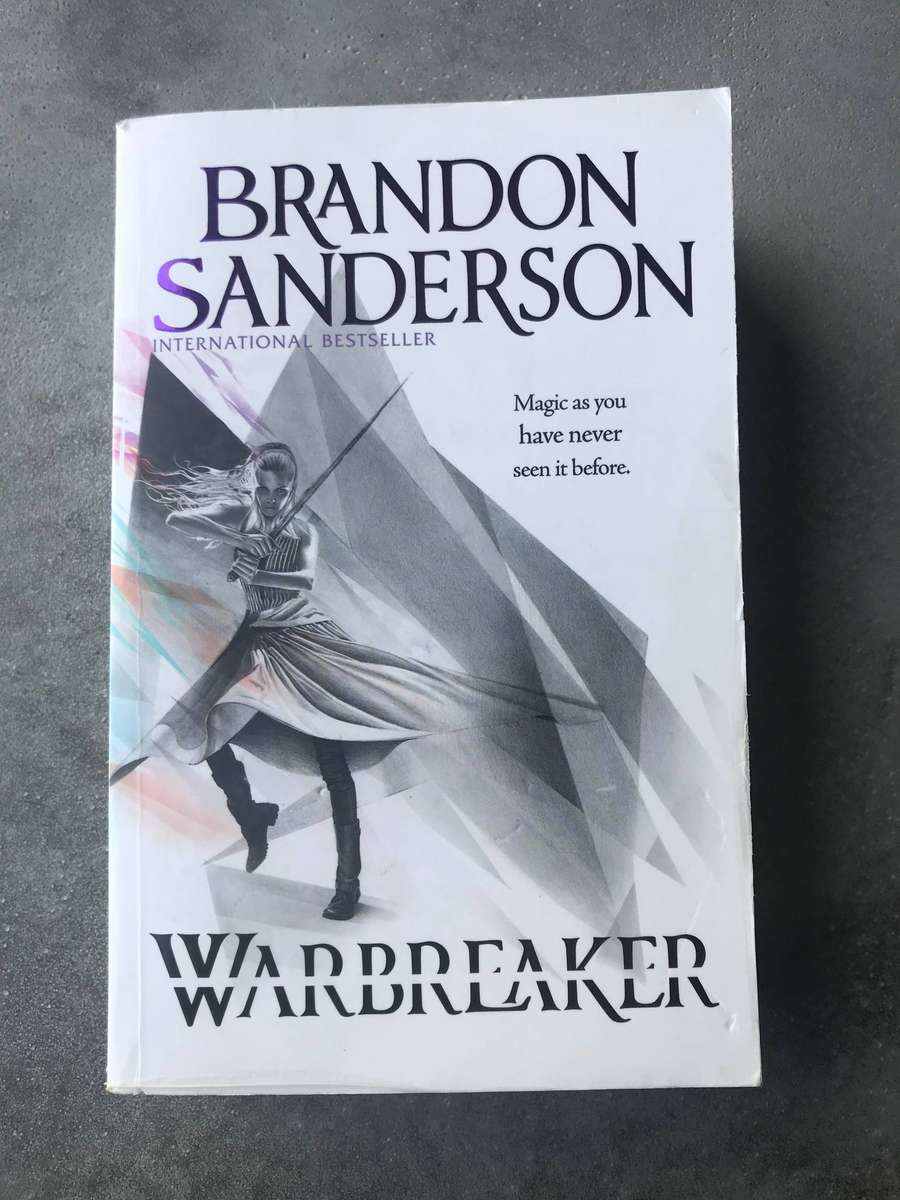 Warbreaker by Brandon Sanderson [Paperback: Very Good]