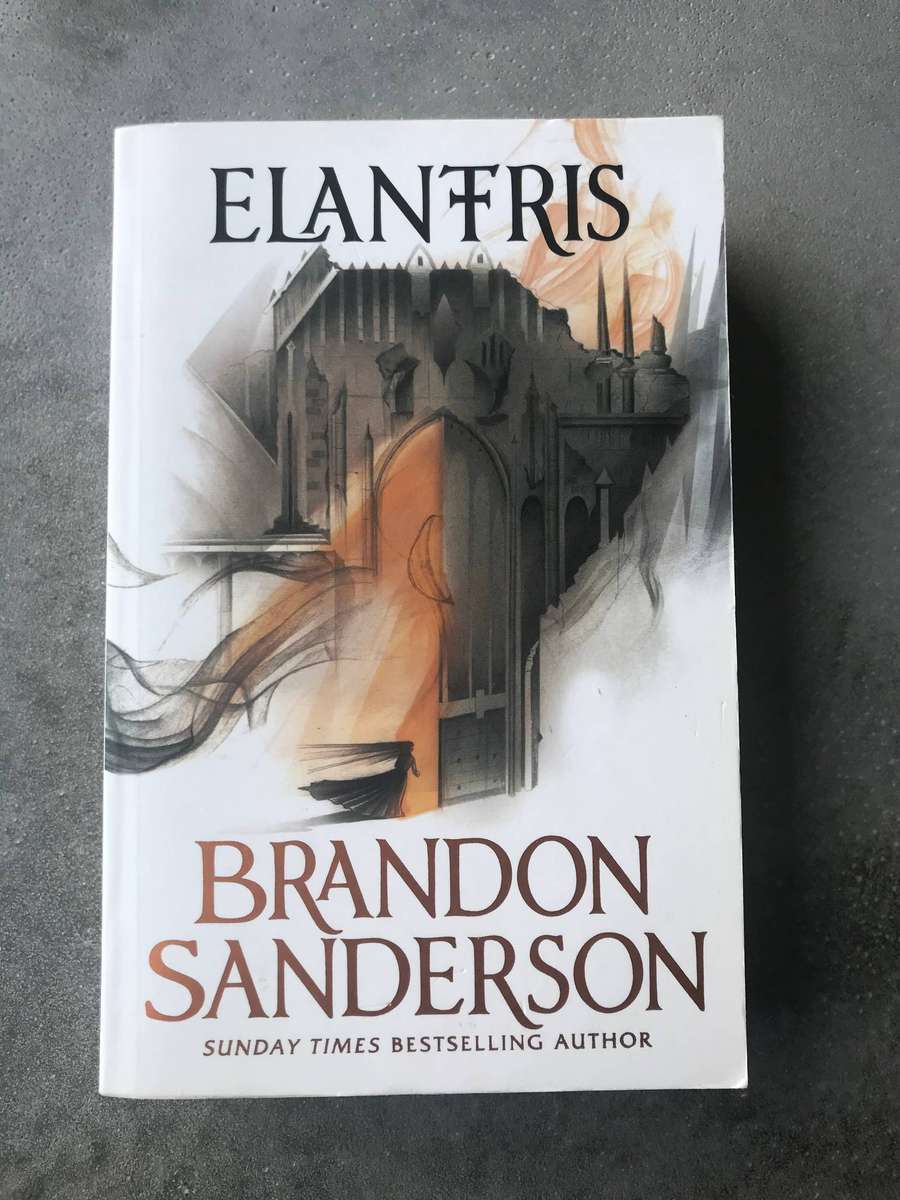 Elantris by Brandon Sanderson [Paperback: Excellent]