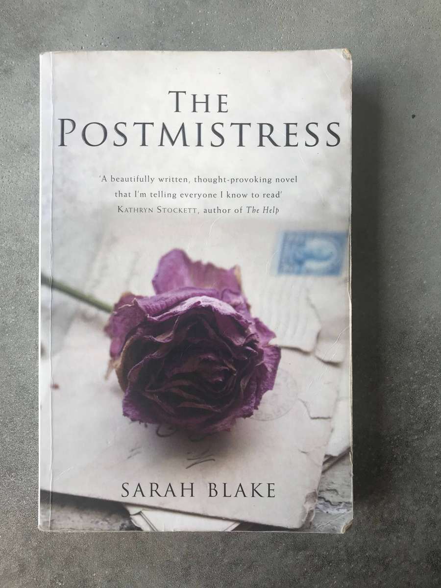 The Postmistress by Sarah Blake [Large Paperback: Average]