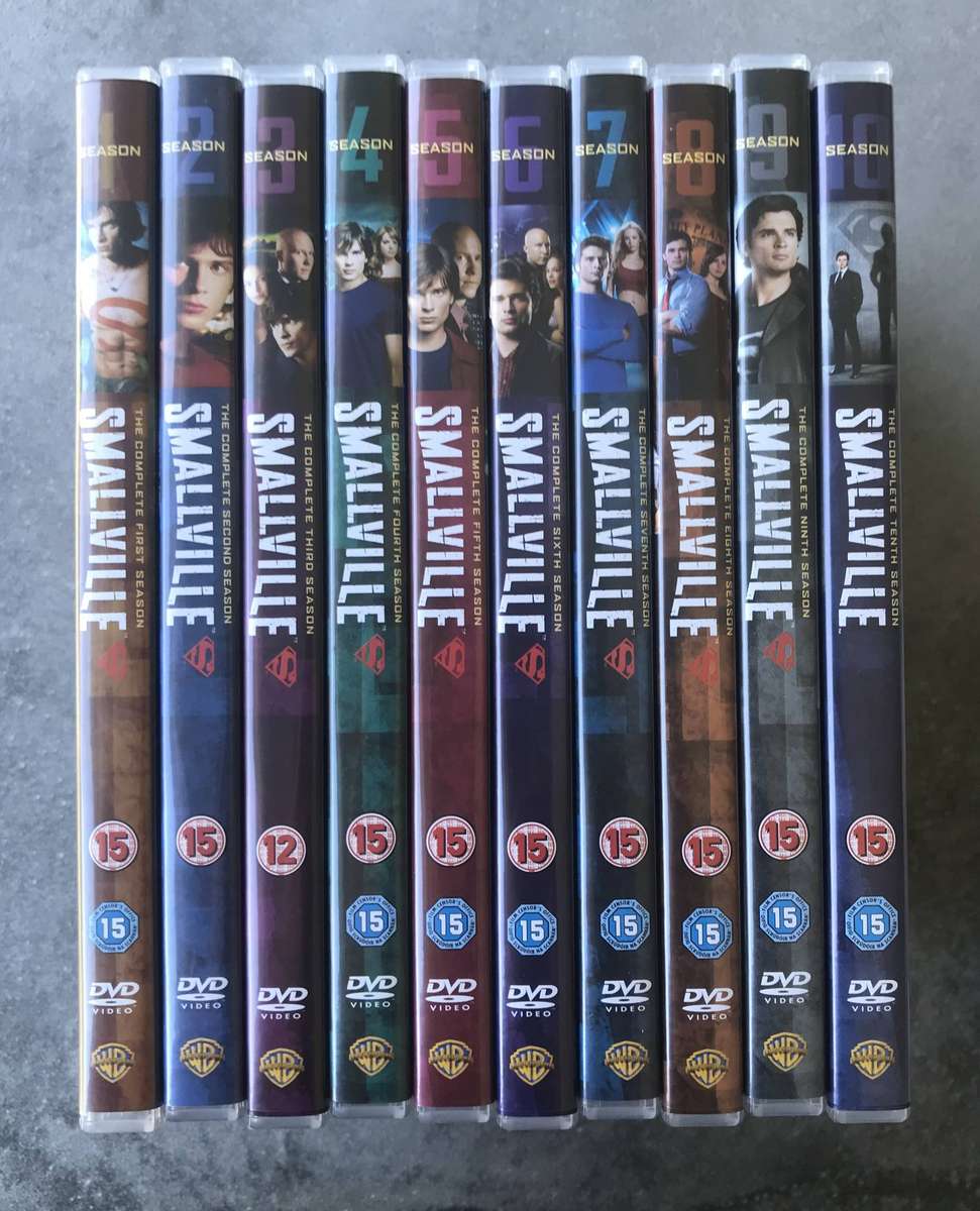 Smallville: The Complete Series (Seasons 1 - 10) [62 DVD Boxset]