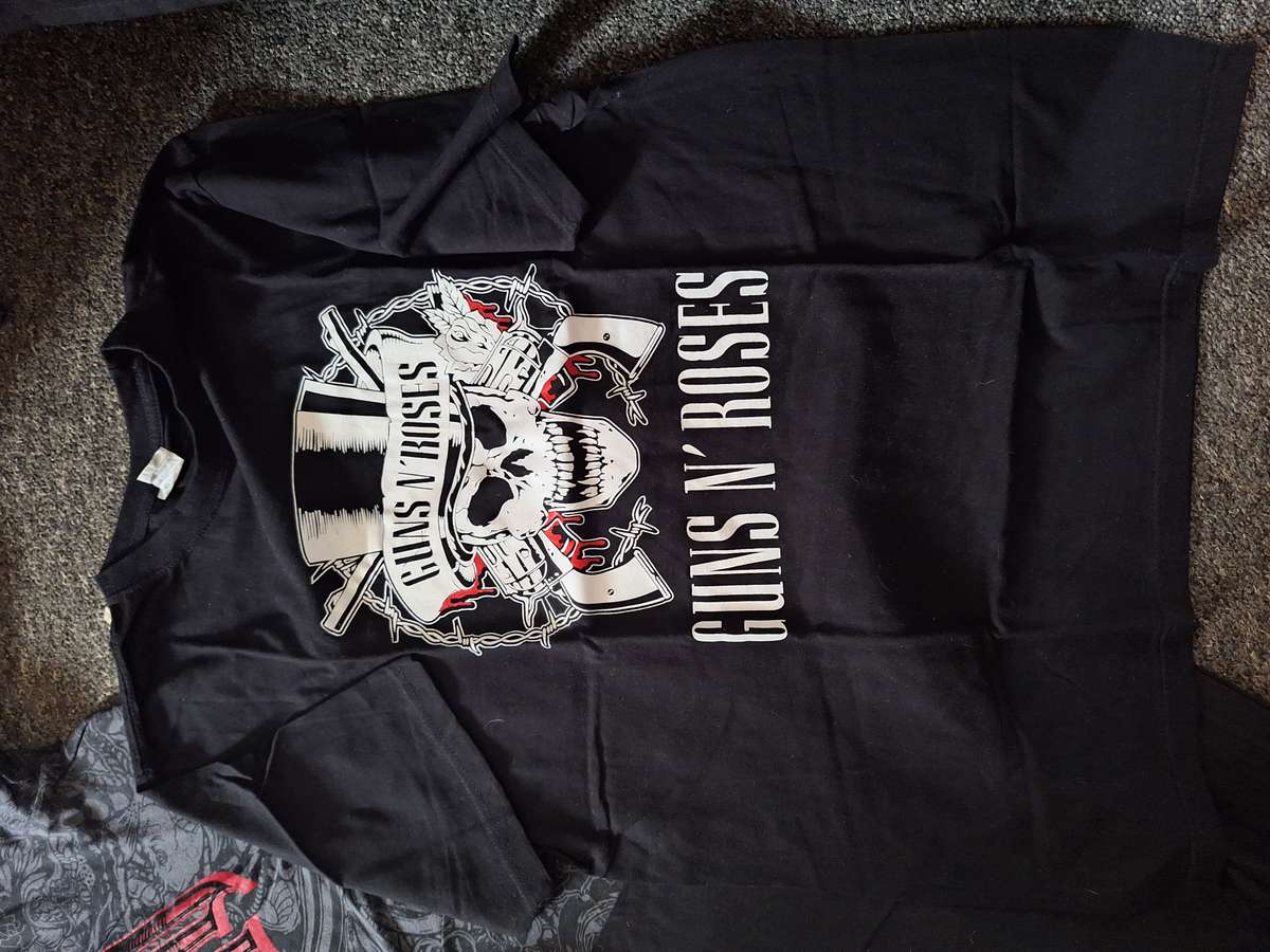 3 x unisex T-shirts Size Large