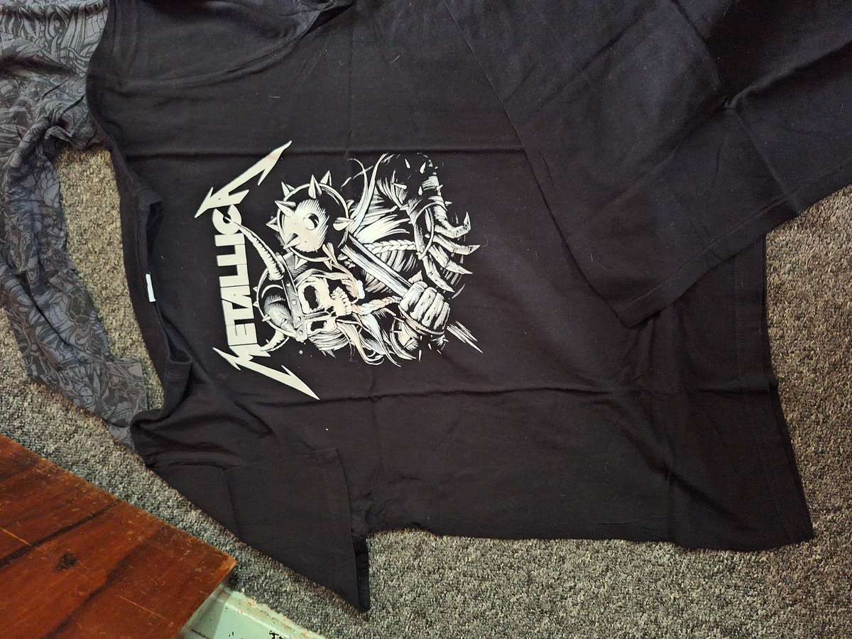 3 x unisex T-shirts Size Large