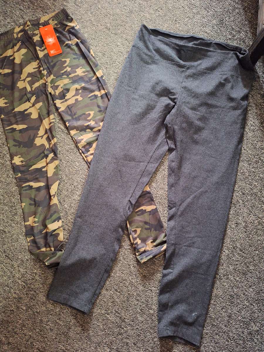 2 x Leggings - 1 Large and 1 Medium