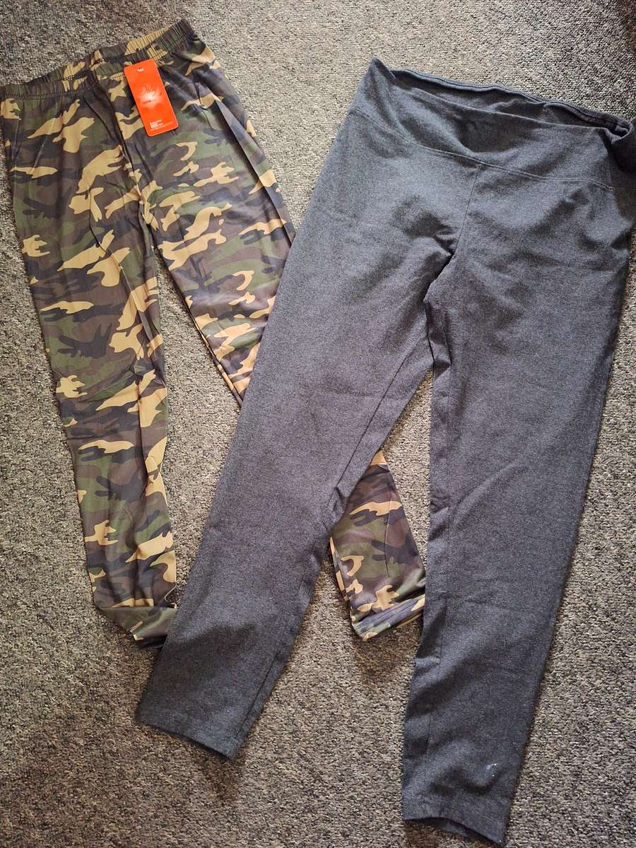 2 x Leggings - 1 Large and 1 Medium