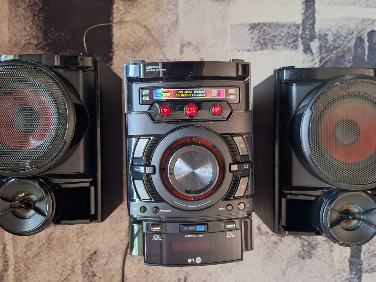 LG CM4320 HiFi Audio System
