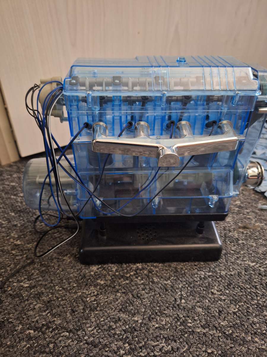 Toy VR6 motor - to take apart and put together again