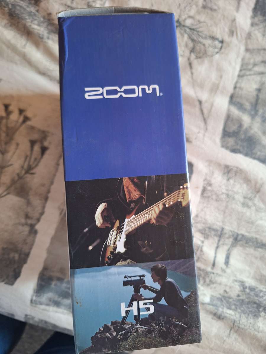 Zoom H5 Four-track Portable Recorder