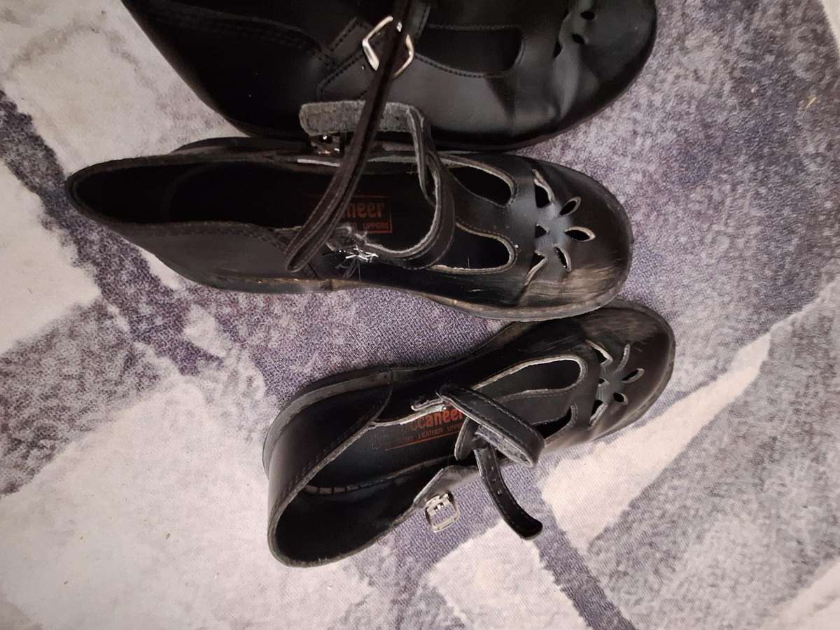 Girl School shoes Combo Size: 7 and 8 (adult size)