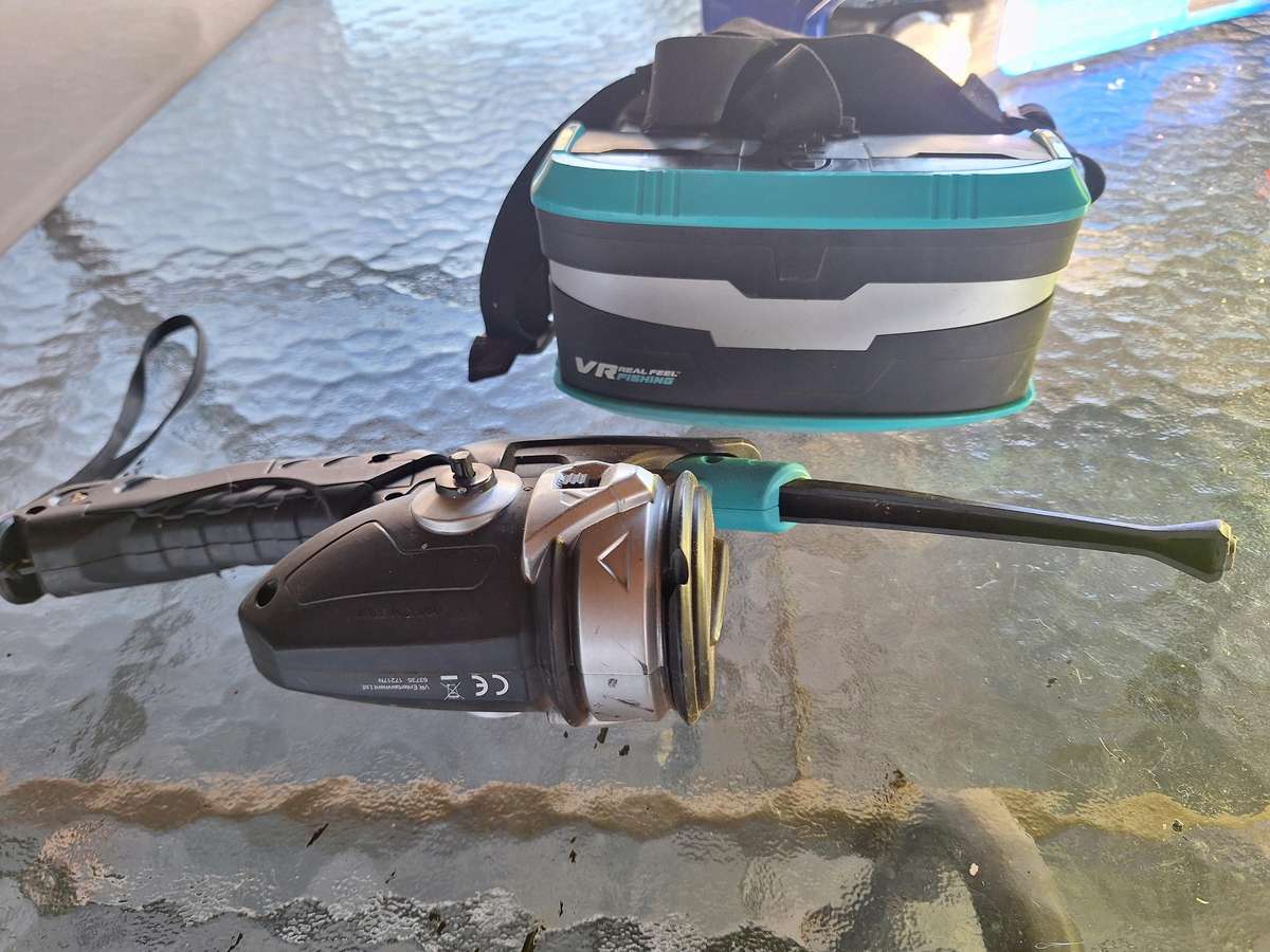 VR reel feel fishing