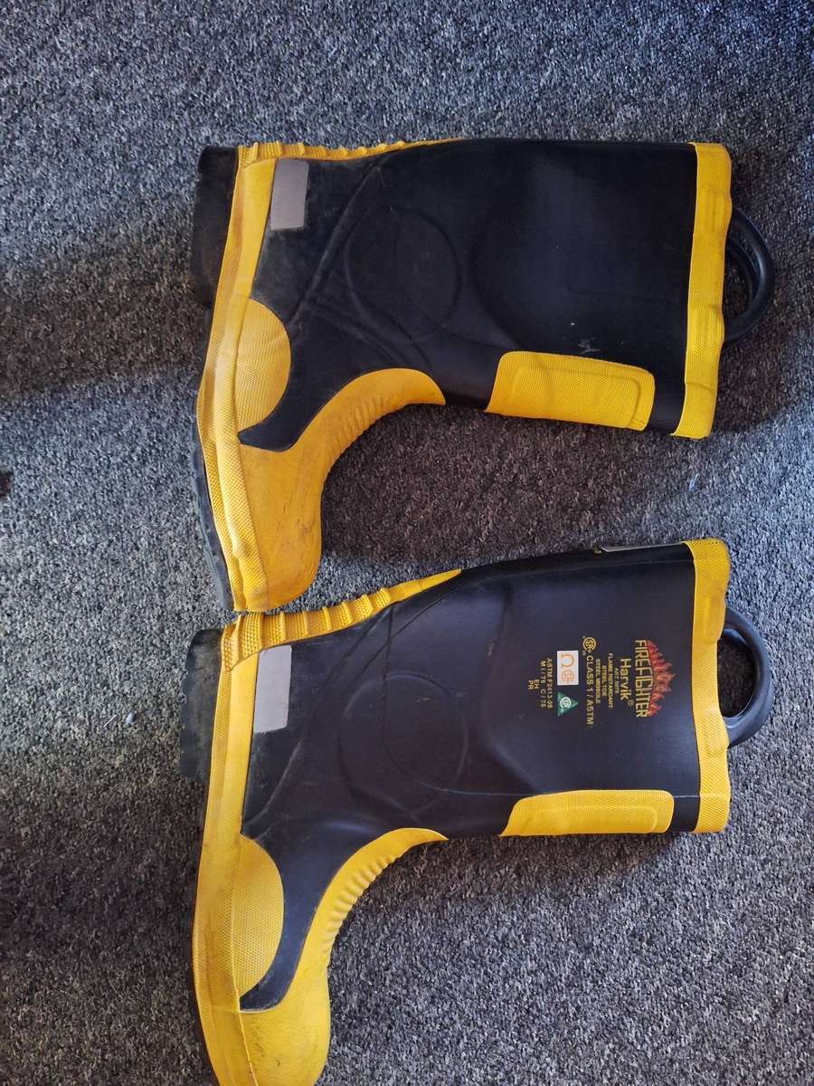 Heavy duty / fire boots Size 10.5
