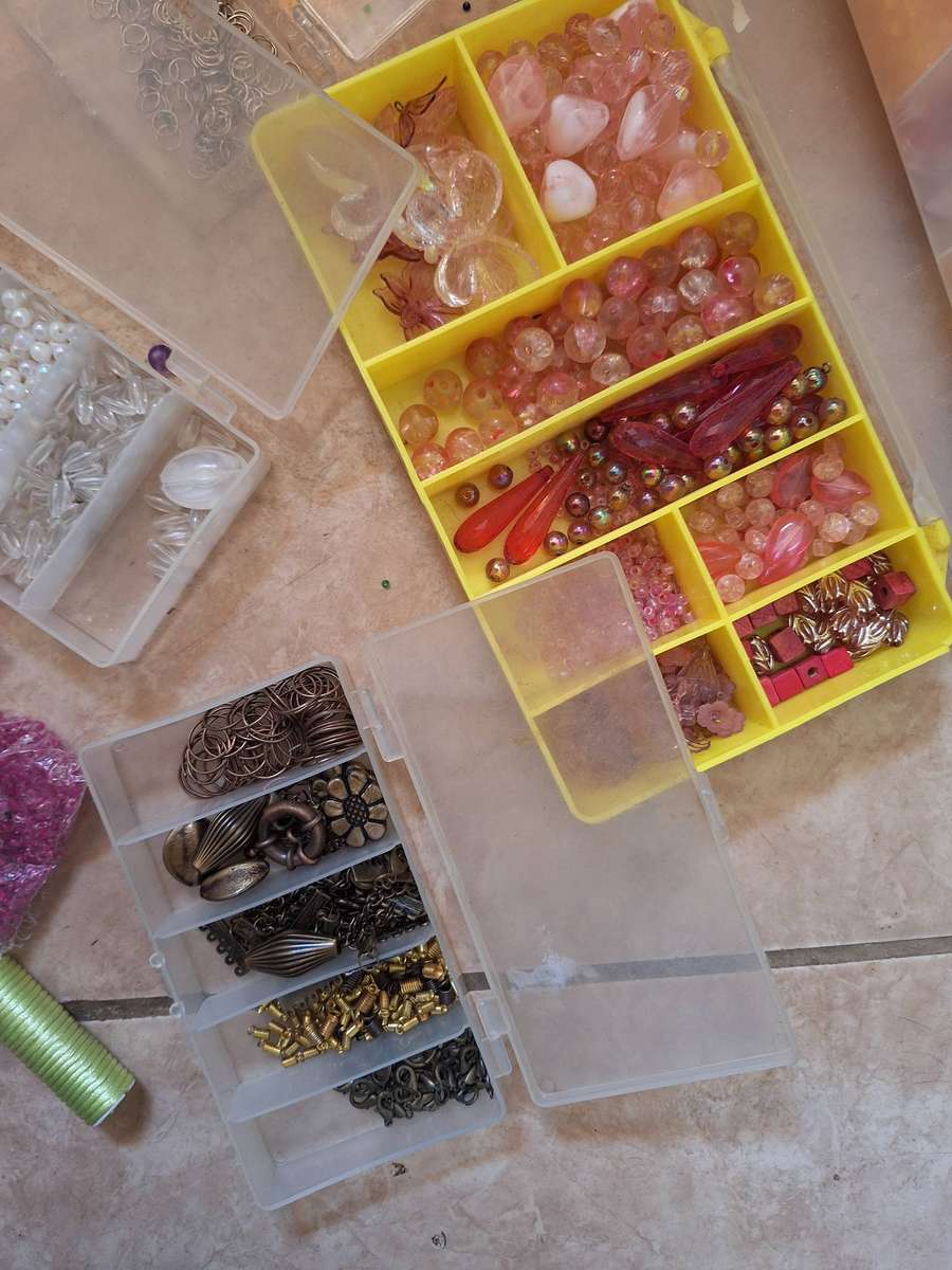 Jewelry making items - Job lot