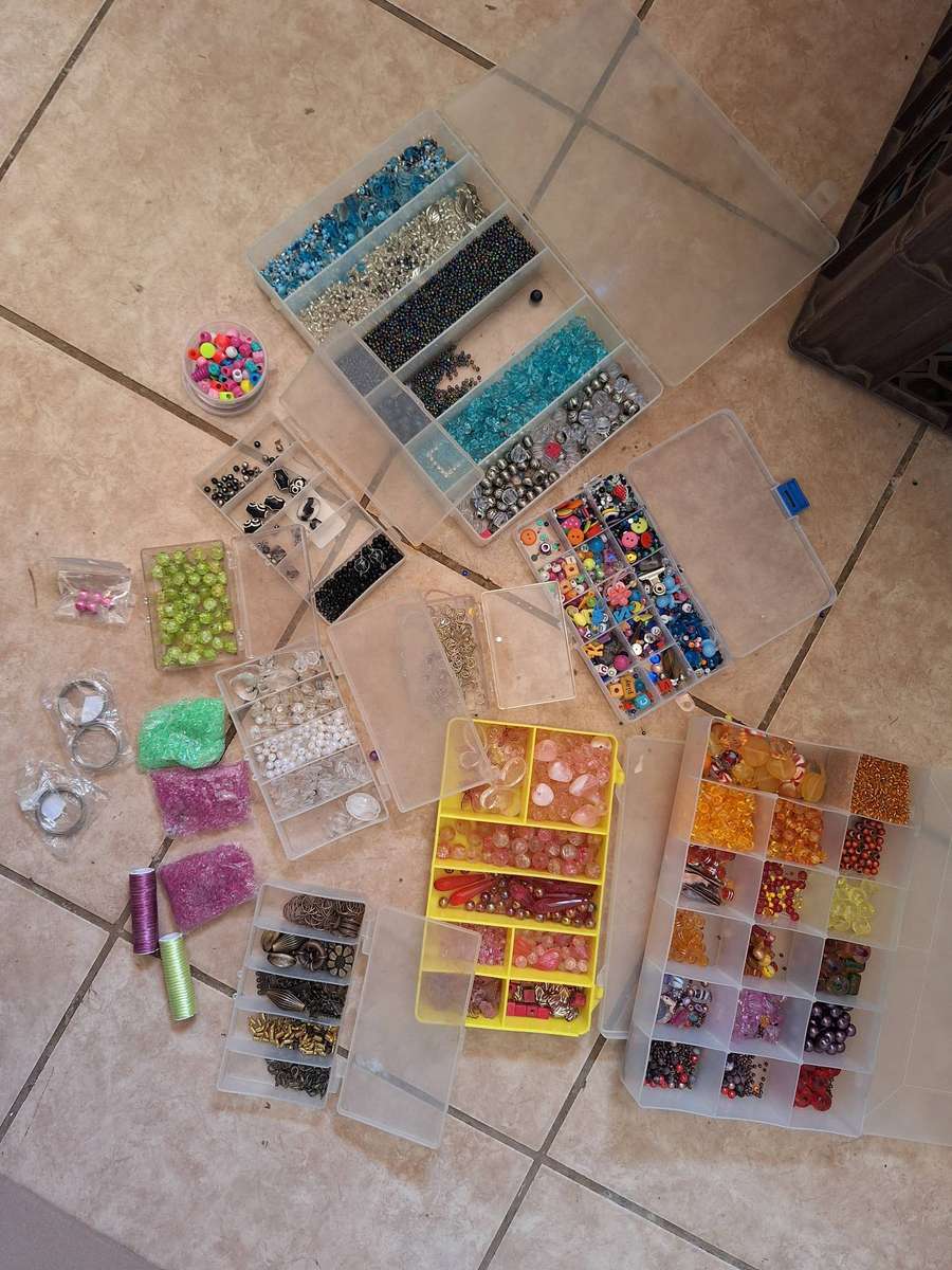 Jewelry making items - Job lot