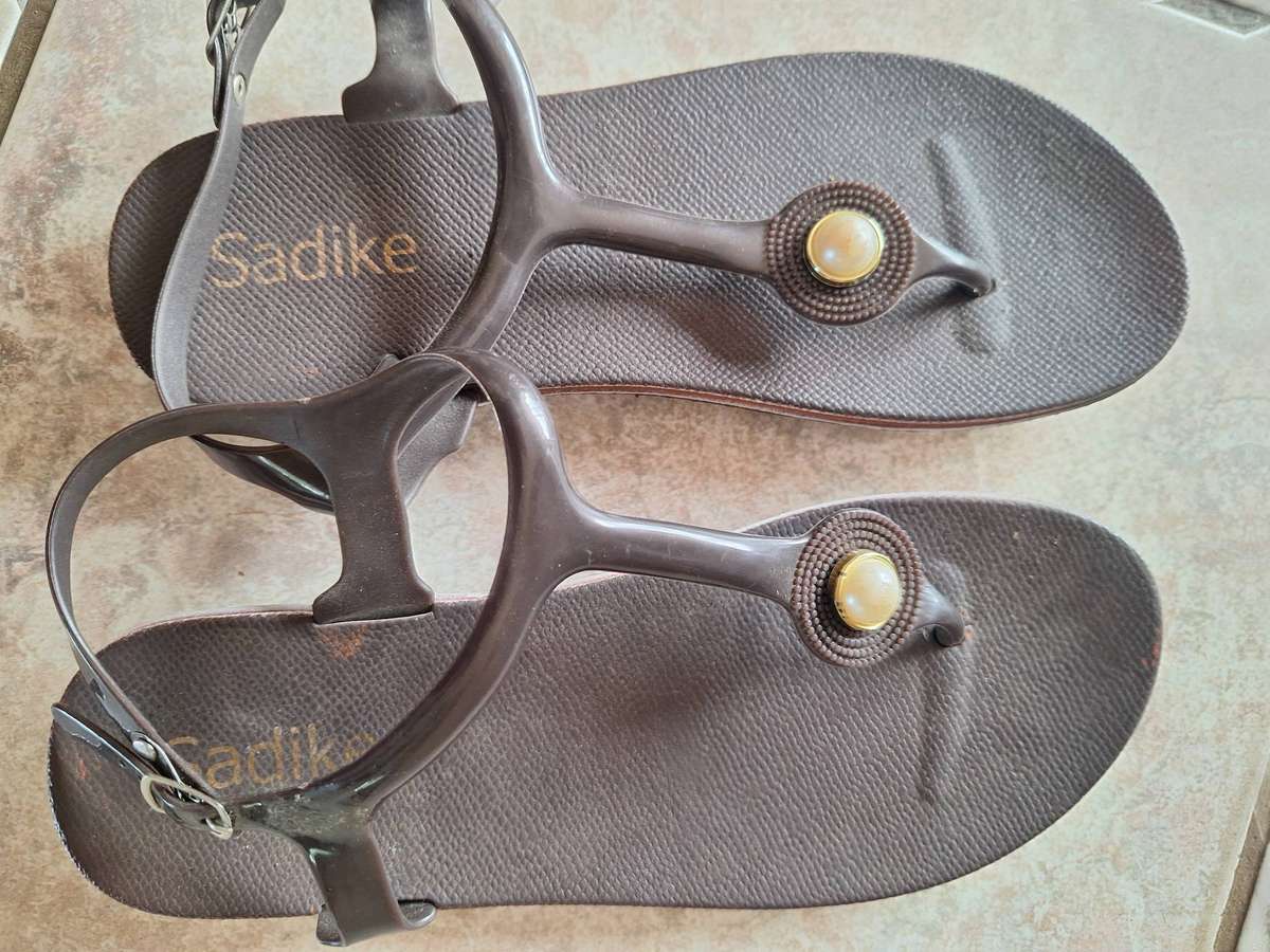 Last Pair Left. Size 6